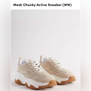 Fun chunky sneakers 🤍🤍